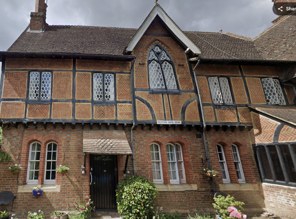 Group logo of The Street, Albury, Guildford, Surrey, GU59AG